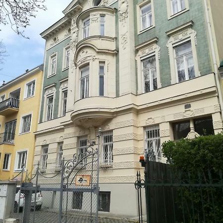Ferienwohnung Hietzing Виена Екстериор снимка