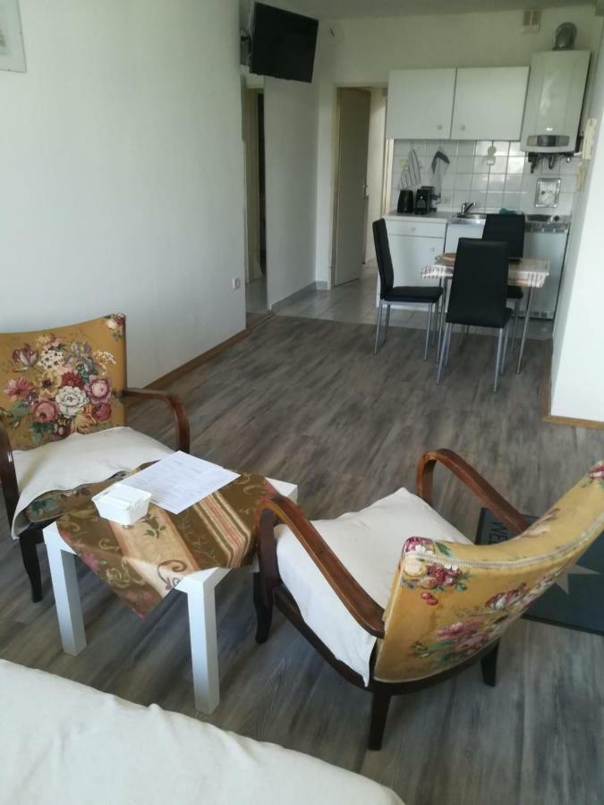 Ferienwohnung Hietzing Виена Екстериор снимка