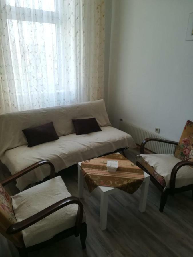 Ferienwohnung Hietzing Виена Екстериор снимка